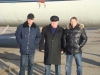 Перед вылетом Казбек Кокоев, Александр и Вячеслав Маркаловы
